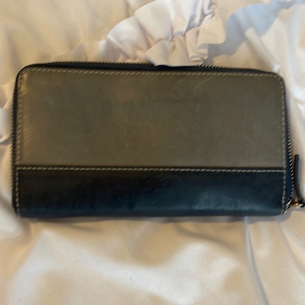 Roots - wallet